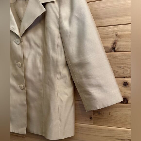 Vintage Talbots Small Petite Tan Silk 3/4 Sleeve Button Front Collared Blazer - Picture 4 of 10